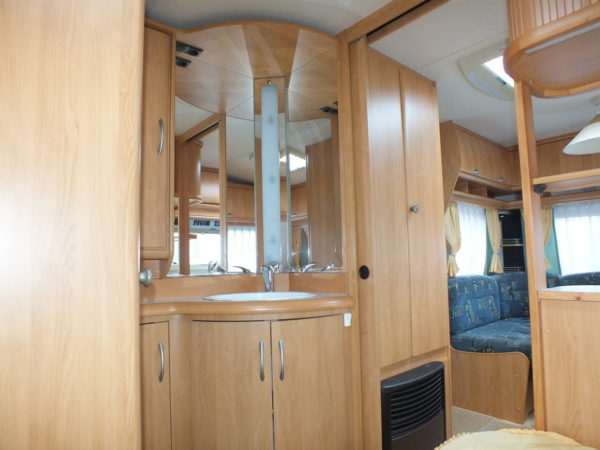 HOBBY Excellent Easy 460 UFE bj.2003 - Afbeelding 18