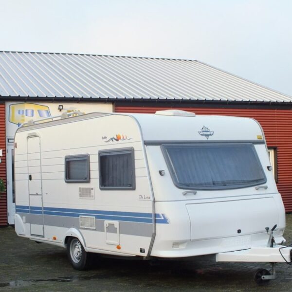 HOBBY De luxe 440 bj. 2002, VAN EERSTE EIGENAAR, met VOORTENT