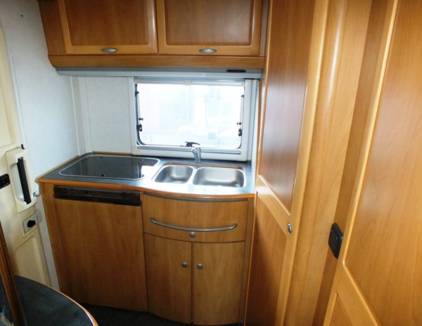 CAMPER HYMERMOBIL B 544, 2.8 TD, bj.2001 - Afbeelding 14