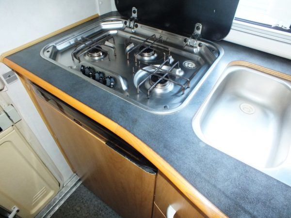 CAMPER HYMERMOBIL B 544, 2.8 TD, bj.2001 - Afbeelding 17