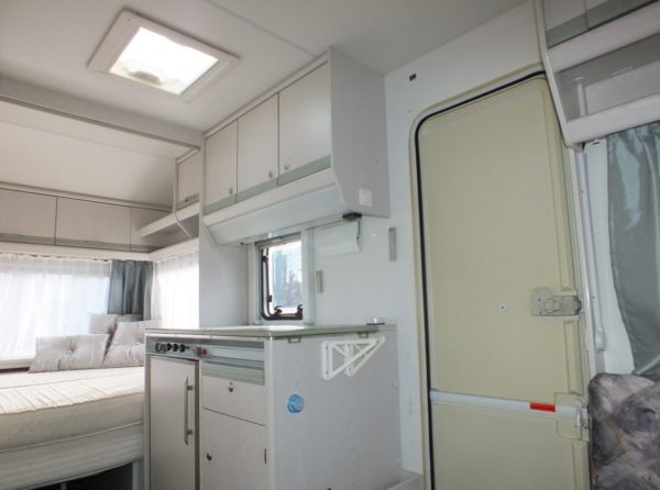 KNAUS Sudwind 450 bj.95, met DOREMA VOORTENT EXTRA DIEP - Afbeelding 11