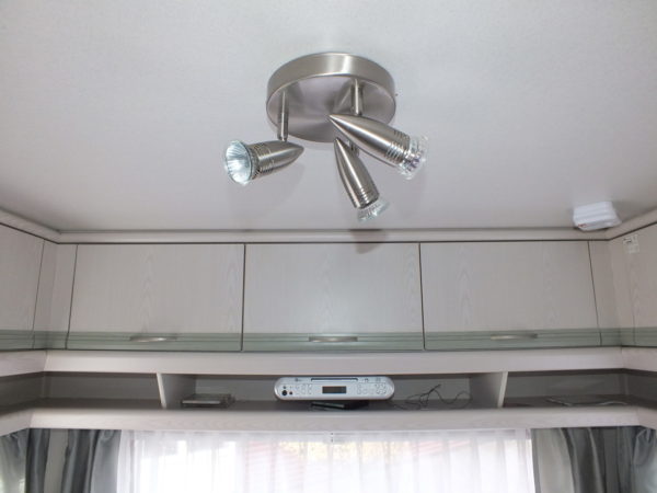 KNAUS Sudwind 450 bj.95, met DOREMA VOORTENT EXTRA DIEP - Afbeelding 21