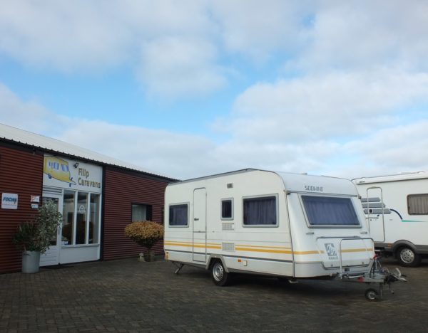 KNAUS Sudwind 450 bj.95, met DOREMA VOORTENT EXTRA DIEP
