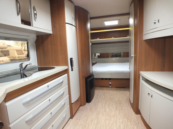 HOBBY Premium 650 UFF bj.2011, QUEENSBED, DOMETIC AIRCO - Afbeelding 6