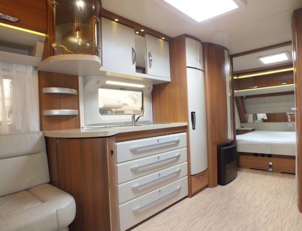 HOBBY Premium 650 UFF bj.2011, QUEENSBED, DOMETIC AIRCO - Afbeelding 11