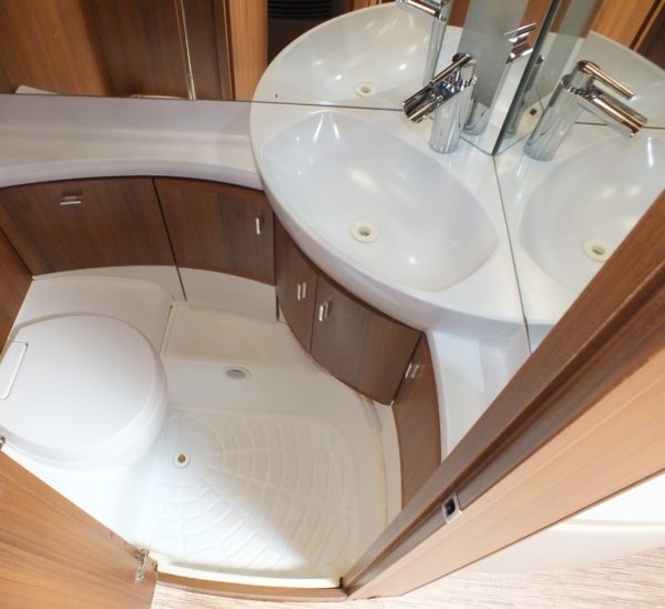 HOBBY Premium 650 UFF bj.2011, QUEENSBED, DOMETIC AIRCO - Afbeelding 20