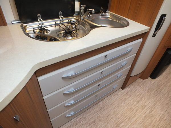 HOBBY Premium 650 UFF bj.2011, QUEENSBED, DOMETIC AIRCO - Afbeelding 14