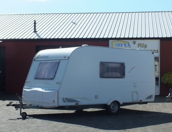 STERCKEMAN 470 bj.2002, 6 slaapplaatsen, met voortent - Afbeelding 2