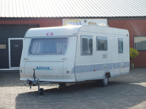 ADRIA Unica L 502 DK bj.97, 5 SLAAPPLAATSEN - Afbeelding 2