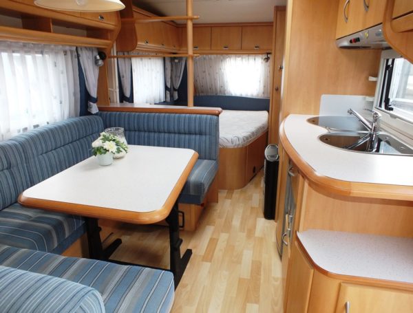 HOBBY De luxe Easy 560 KMFE bj.2004, met MOVER en VOORTENT - Afbeelding 4