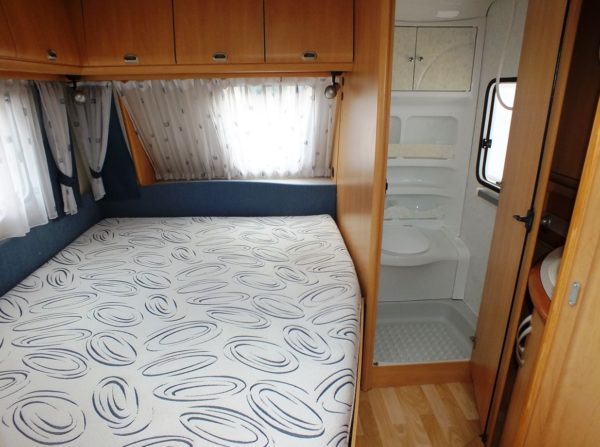 HOBBY De luxe Easy 560 KMFE bj.2004, met MOVER en VOORTENT - Afbeelding 7