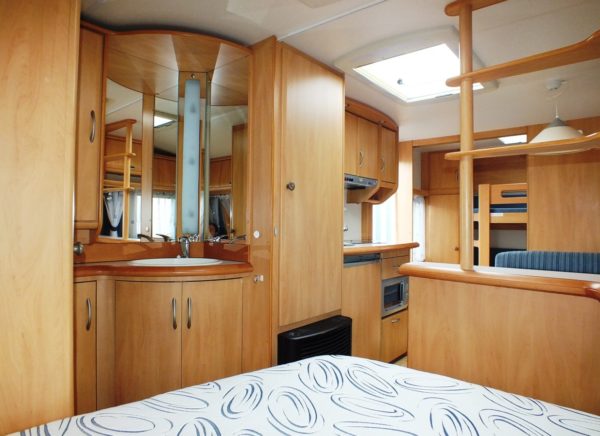 HOBBY De luxe Easy 560 KMFE bj.2004, met MOVER en VOORTENT - Afbeelding 19