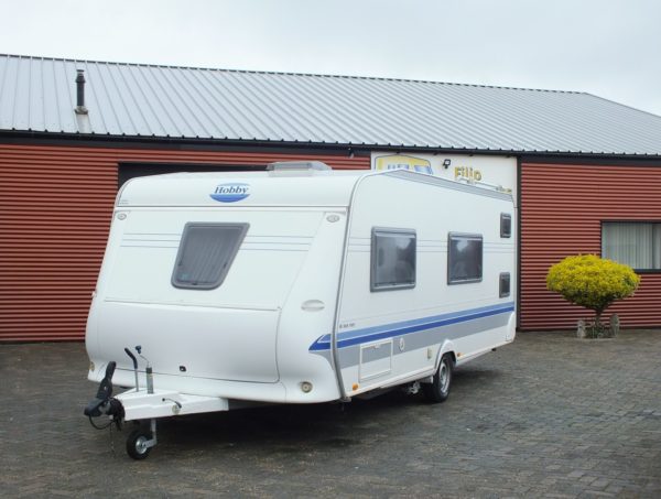 HOBBY De luxe Easy 560 KMFE bj.2004, met MOVER en VOORTENT - Afbeelding 2