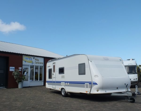 HOBBY De luxe Easy 560 KMFe bj.2006, met MOVER, VOORTENT, EXTRA BREED