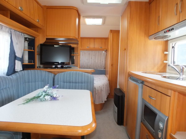 HOBBY De luxe Easy 560 KMFe bj.2006, met MOVER, VOORTENT, EXTRA BREED - Afbeelding 7