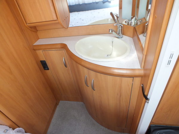 HOBBY De luxe Easy 560 KMFe bj.2006, met MOVER, VOORTENT, EXTRA BREED - Afbeelding 22
