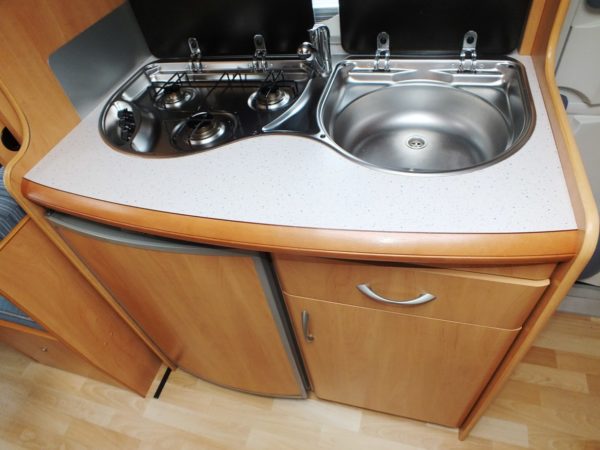 HOBBY De luxe Easy 495 UK bj.2004, met KINDERKAMER, VOORTENT - Afbeelding 12