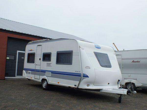 HOBBY De luxe Easy 495 UK bj.2004, met KINDERKAMER, VOORTENT