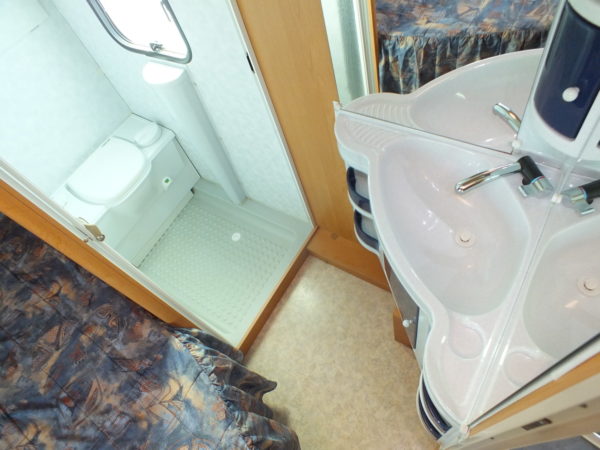 ADRIA Unica B 432 PX bj.2001, FRANS BED, BRAND voortent - Afbeelding 22
