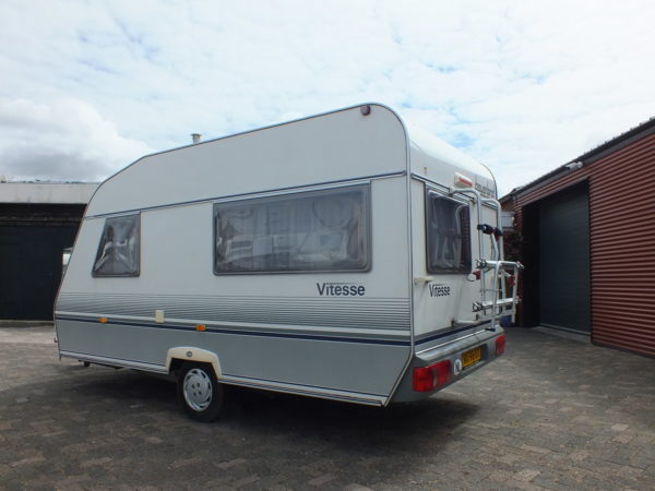 BEYERLAND Vitesse bj.99, LICHTGEWICHT, met VOORTENT, LUIFEL - Afbeelding 3