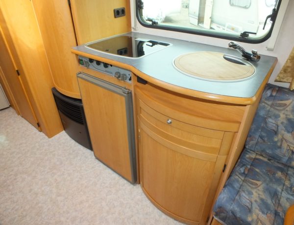 ADRIA Unica B 502 DK bj.2001, 5 SLAAPPLAATSEN, VOORTENT - Afbeelding 14