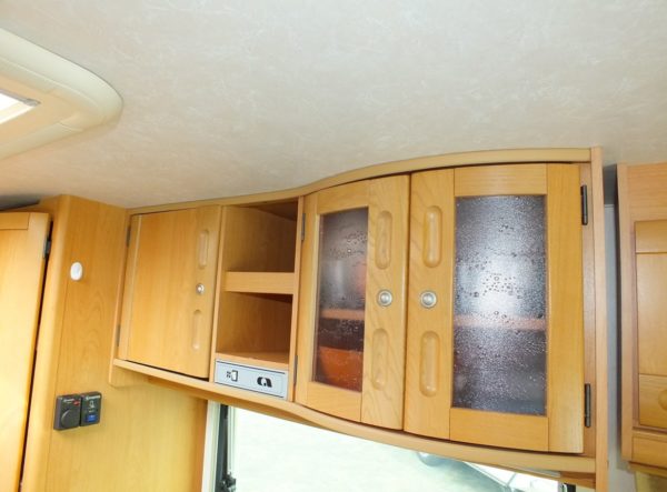 ADRIA Unica B 502 DK bj.2001, 5 SLAAPPLAATSEN, VOORTENT - Afbeelding 18