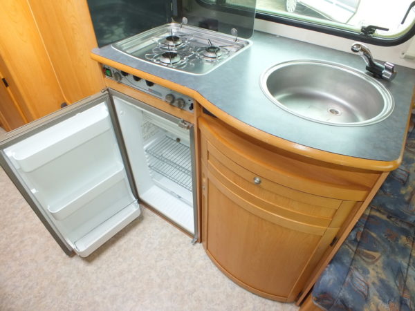 ADRIA Unica B 502 DK bj.2001, 5 SLAAPPLAATSEN, VOORTENT - Afbeelding 16