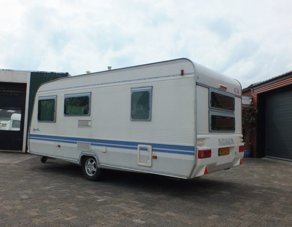 ADRIA Unica B 502 DK bj.2001, 5 SLAAPPLAATSEN, VOORTENT - Afbeelding 3