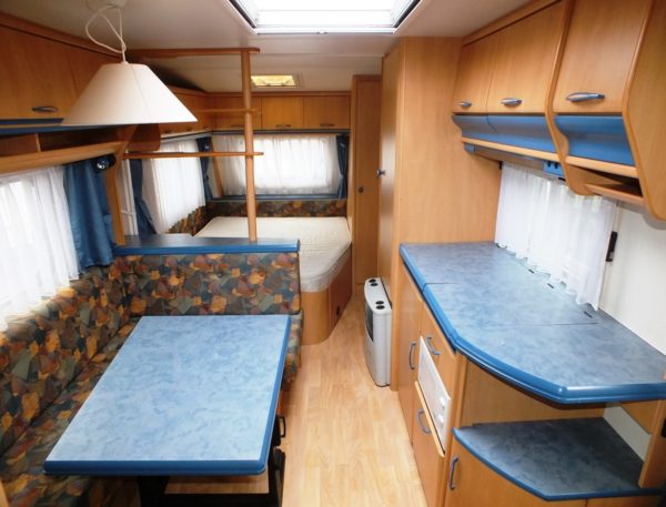 HOBBY De Luxe 560 KMFE bj.2000, 6 SLAAPPLAATSEN, VOORTENT - Afbeelding 5