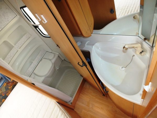 HOBBY De Luxe 560 KMFE bj.2000, 6 SLAAPPLAATSEN, VOORTENT - Afbeelding 22