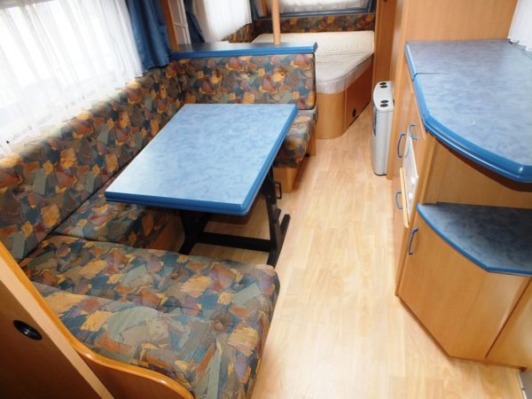 HOBBY De Luxe 560 KMFE bj.2000, 6 SLAAPPLAATSEN, VOORTENT - Afbeelding 12