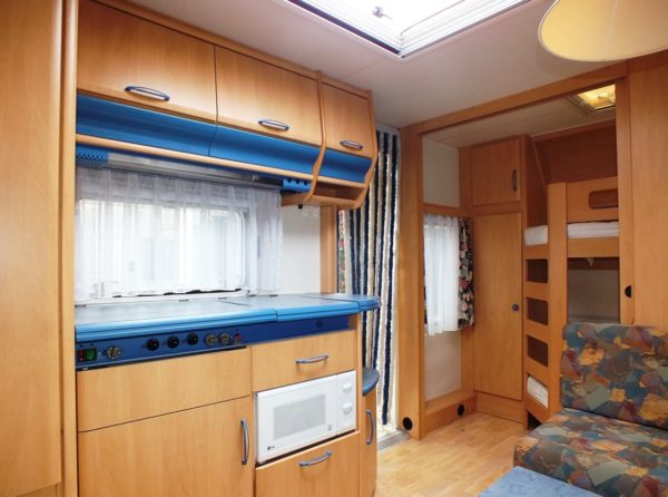 HOBBY De Luxe 560 KMFE bj.2000, 6 SLAAPPLAATSEN, VOORTENT - Afbeelding 17