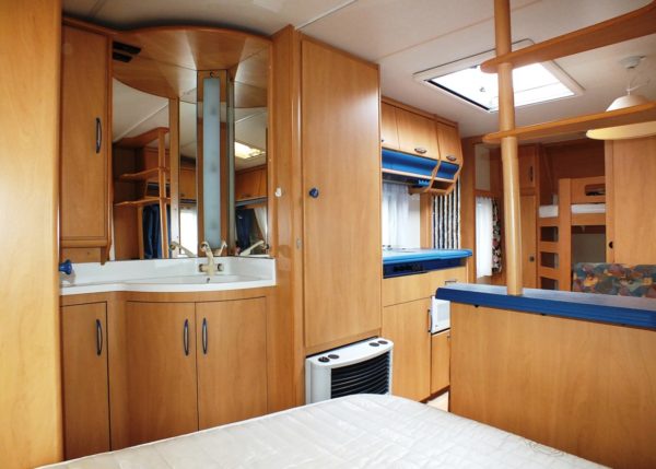 HOBBY De Luxe 560 KMFE bj.2000, 6 SLAAPPLAATSEN, VOORTENT - Afbeelding 21