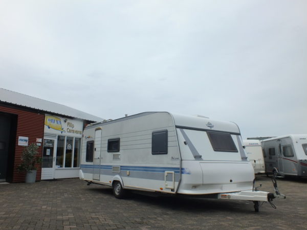 HOBBY De Luxe 560 KMFE bj.2000, 6 SLAAPPLAATSEN, VOORTENT