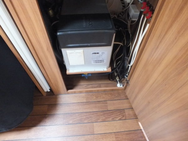 CABBY 800 bj.2013, BOMVOL, AIRCO, MOVER, SATELLIET, ALDE - Afbeelding 18