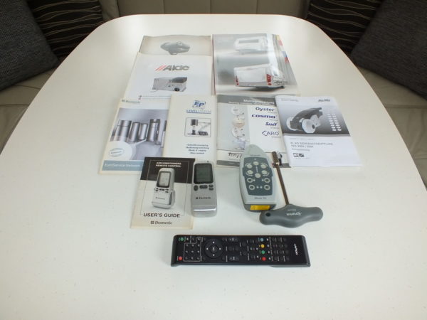 CABBY 800 bj.2013, BOMVOL, AIRCO, MOVER, SATELLIET, ALDE - Afbeelding 21