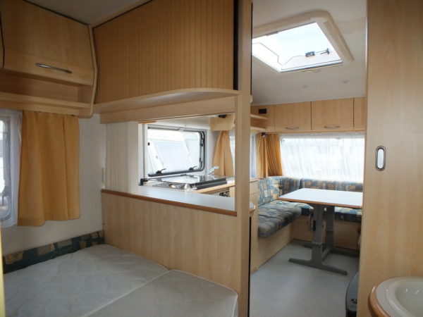 BEYERLAND Vitesse 490 LB bj.2000, met FRANS BED en VOORTENT - Afbeelding 16