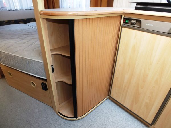 BEYERLAND Vitesse 490 LB bj.2000, met FRANS BED en VOORTENT - Afbeelding 15