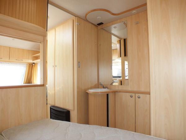 BEYERLAND Vitesse 490 LB bj.2000, met FRANS BED en VOORTENT - Afbeelding 18