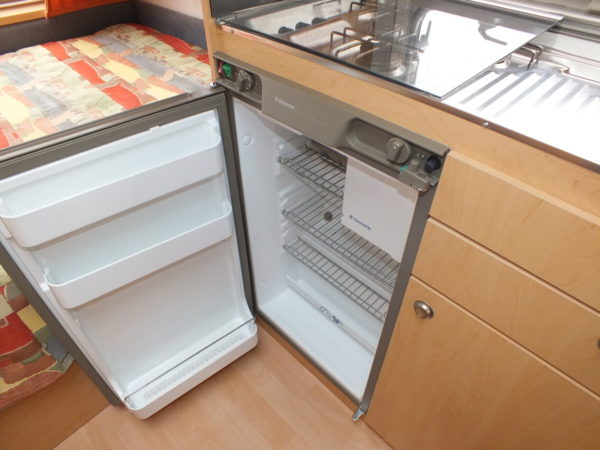 DELTA Euroliner 3900 TZV bj.2003, LICHTGEWICHT, met VAST BED - Afbeelding 18