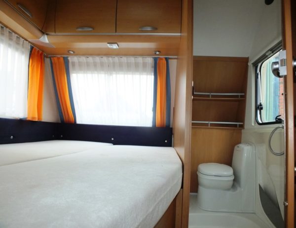 KNAUS Sudwind Premium Line 500 FU bj.2007, met VOORTENT - Afbeelding 9