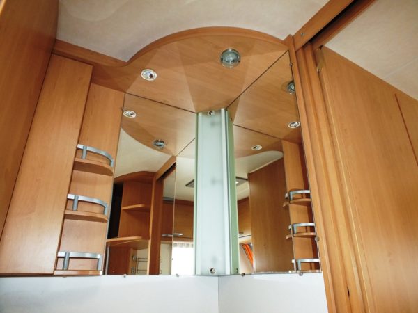 KNAUS Sudwind Premium Line 500 FU bj.2007, met VOORTENT - Afbeelding 18