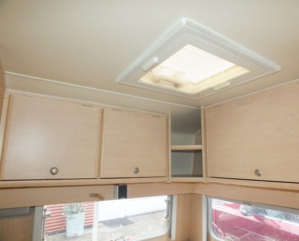 BEYERLAND Sprinter 390 bj.97, LICHTGEWICHT, met VOORTENT - Afbeelding 21