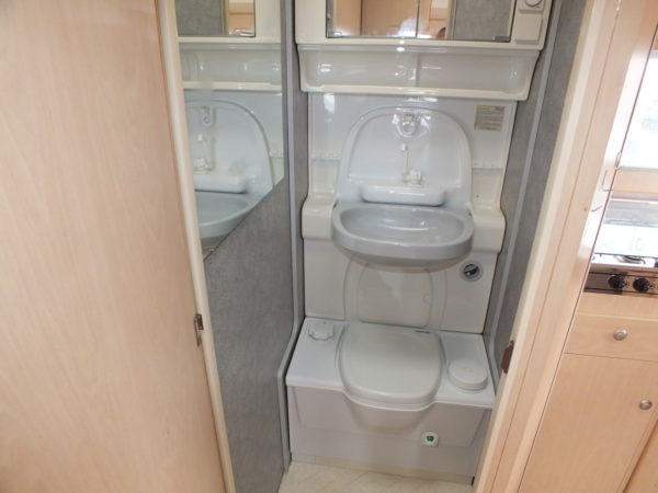 BEYERLAND Sprinter 390 bj.97, LICHTGEWICHT, met VOORTENT - Afbeelding 9