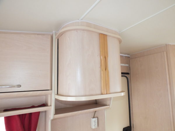 BEYERLAND Sprinter 390 bj.97, LICHTGEWICHT, met VOORTENT - Afbeelding 20