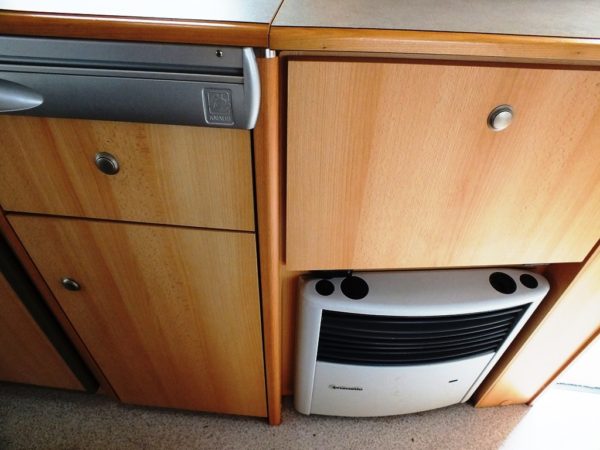 KNAUS As Good as Gold 420 TM bj.99, BOILER, VOORTENT - Afbeelding 15