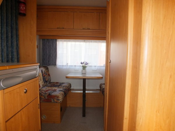 KNAUS Sudwind bj.97, LICHTGEWICHT, met STAPELBED en VOORTENT - Afbeelding 8
