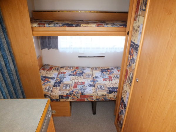 KNAUS Sudwind bj.97, LICHTGEWICHT, met STAPELBED en VOORTENT - Afbeelding 10