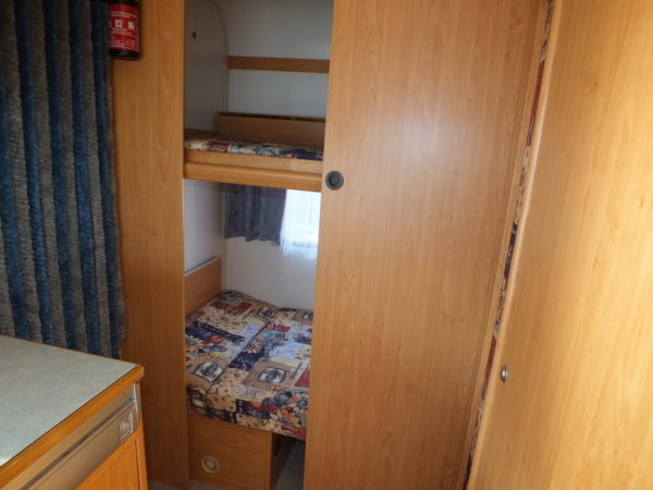 KNAUS Sudwind bj.97, LICHTGEWICHT, met STAPELBED en VOORTENT - Afbeelding 22