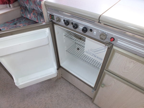GRUAU 37 DT bj.94, met STAPELBED en VOORTENT - Afbeelding 17
